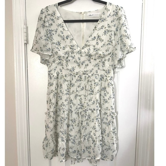 Lulu’s X Lush So True White Floral Print Tiered Short Sleeve Mini Dress Medium - Picture 3 of 7